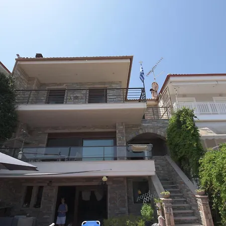 Modern Seaside Maisonette 130 M2 Oikia Litsas Paliouria Larissas Kokkino Nero