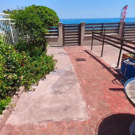 Holiday home Modern Seaside Maisonette 130 M2 Oikia Litsas Paliouria Larissas *